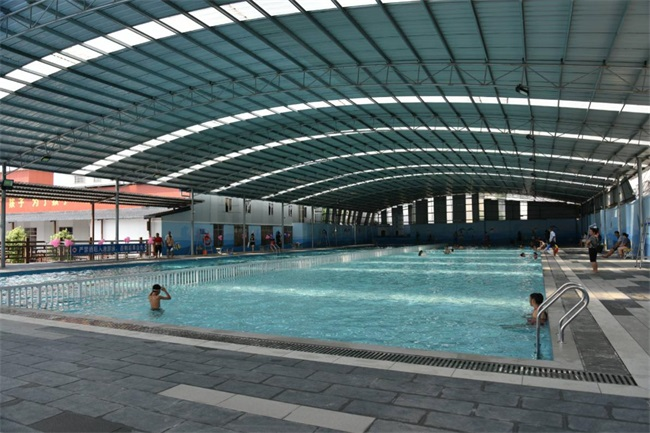 安全耐用的室內(nèi)泳池恒溫系統(tǒng)