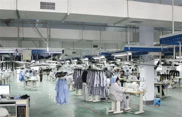 安陽一服裝廠采用熱泵冷暖系統(tǒng)實(shí)現(xiàn)節(jié)能降耗