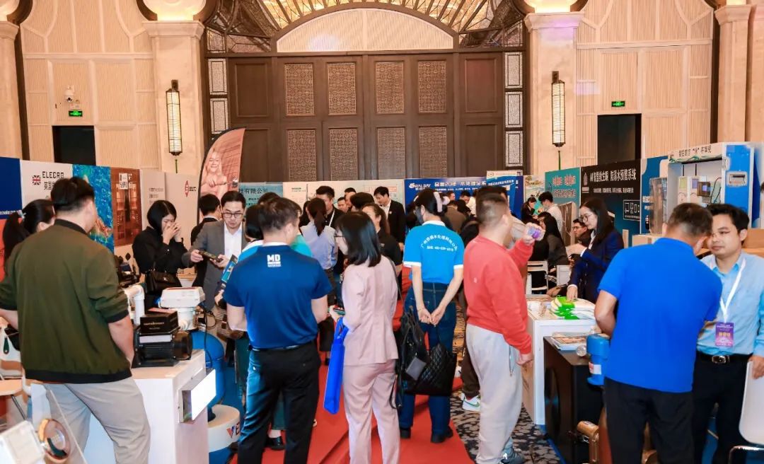 華天成實力冠名“2023第八屆中國泳池溫泉SPA行業年會”