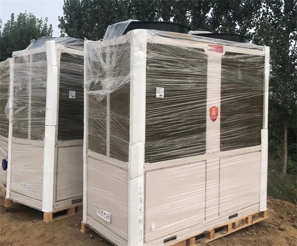 空氣能熱泵供暖：助力養雞場全面升級