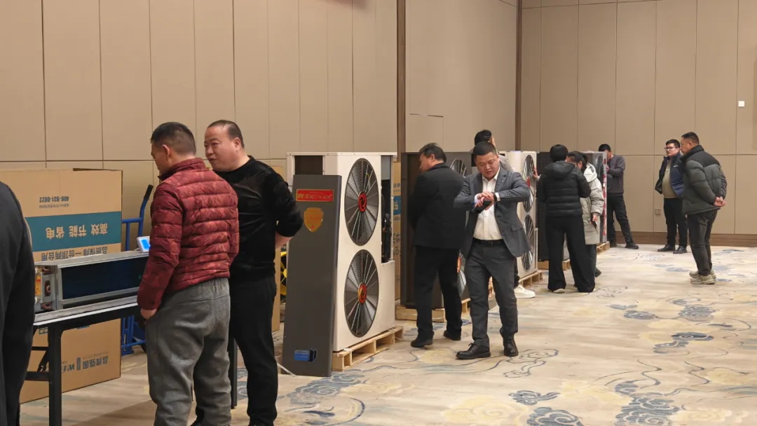 華天成邯鄲運營中心年會：辭舊迎新，共繪 2025 新藍圖！